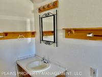 $1,800 / Month Apartment For Rent: 1861 11th Avenue - Main Level - PLAINS PROPERTY...