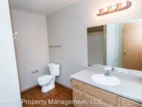$995 / Month Apartment For Rent: 2413 Charlotte Court, Apt 10 - Diamond Property...