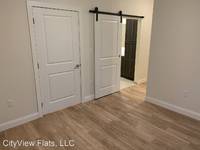 $1,350 / Month Apartment For Rent: 333 N.1st Ave. West, - 2122 - CityView Flats, L...