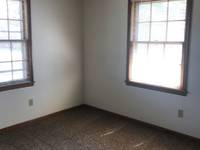 $850 / Month Apartment For Rent: 924 Louisiana St. - Unit 2 - River City Propert...