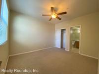 $2,000 / Month Home For Rent: 5201 Laguna Oaks Dr #42 - Realty Roundup, Inc. ...