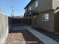 $1,450 / Month Apartment For Rent: Vermont Ave - 558 - B - Valley Oak Property Man...