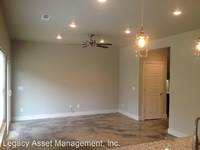 $1,600 / Month Apartment For Rent: 2732 West Wildwood Drive - Legacy Asset Managem...