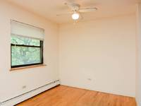 $1,695 / Month Home For Rent: Phenomenal 1 Bed, 1 Bath At Briar + Broadway (L...
