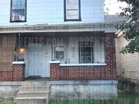 $400 / Month Apartment For Rent: 722 East Rear Unit - Bed And Breakfast Property...
