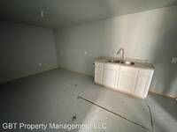 $549 / Month Apartment For Rent: 201 E 6th - B - GBT Property Management LLC | I...