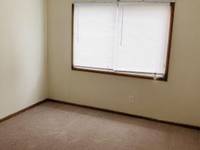$850 / Month Apartment For Rent: 2401 Rocklyn Dr Unit 05 - Iowa Urban Rock LLC |...