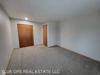 $900 / Month Apartment For Rent: 1001 Bay Shore Drive - Unit 101 - BLUE OPS REAL...
