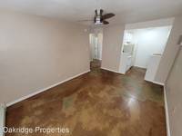 $1,000 / Month Apartment For Rent: 801 So. Circle Dr. Apt 006 - Oakridge On The Gr...