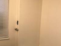 $995 / Month Apartment For Rent: 326 East Broad Street 1st Floor Rear - Equinox ...