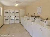 $1,650 / Month Apartment For Rent: 17646 N Cave Creek Rd #120 - Rise On Cave Creek...