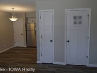 $900 / Month Apartment For Rent: 711 12th Ave. N. 6 - Lake - IOWA Realty | ID: 6...