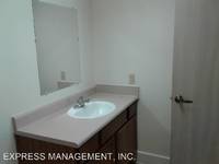 $885 / Month Apartment For Rent: 20 E. 9th Street 302 - The Aldridge | ID: 6432093