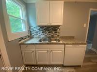 $800 / Month Apartment For Rent: 2314 6Th St A & B - B - Rowe Realty Company...