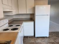 $1,595 / Month Apartment For Rent: 19725 SE River Rd - 35 - Vinny Small Property M...