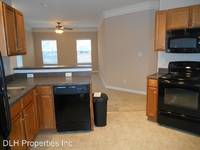 $1,565 / Month Apartment For Rent: 2000 Central Parkway - 1106 - Carrington Park A...