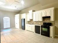$1,330 / Month Apartment For Rent: 1189 KK Old Fannin Station - Trihelm Properties...