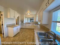 $1,795 / Month Apartment For Rent: 355 Irving - PREMIER PROPERTY MANAGEMENT SERVIC...