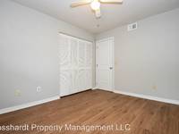 $1,395 / Month Home For Rent: 2360 SW Archer Road #1008 - Bosshardt Property ...