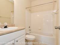 $1,395 / Month Home For Rent: 4814 NW 44the Avenue #107 - Bosshardt Property ...