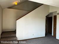 $1,695 / Month Apartment For Rent: 725 S. Clinton Street #05 - Westwinds Real Esta...