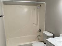 $950 / Month Apartment For Rent: 2409 E 10th St - B - Carroll Realty Property Ma...