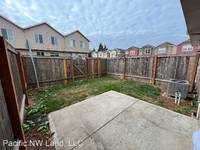 $2,395 / Month Home For Rent: 317 N 33rd Ct - Pacific NW Land, LLC | ID: 6400166