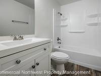 $1,275 / Month Apartment For Rent: 218 North Michigan Avenue C - Commercial Northw...