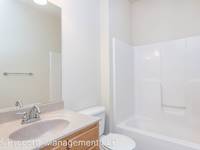 $1,200 / Month Apartment For Rent: 3000 Grand Champion - 14 - MK Property Manageme...