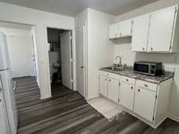 $1,500 / Month Apartment For Rent: 612 Main St - #2 - ReLax Property Management Gr...