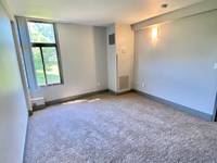$999 / Month Apartment For Rent: 2270 Bell Ave - 518 - The Village @ Gray's Lake...